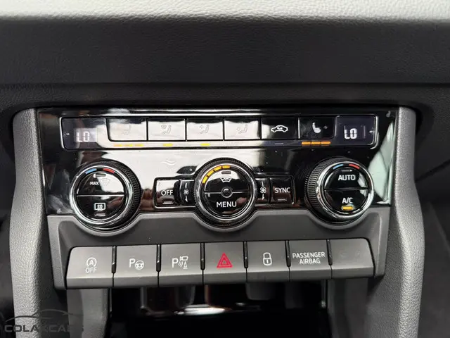 Škoda Karoq 2.0 TSI 4x4 Sportline Business 2022 Benzine 25