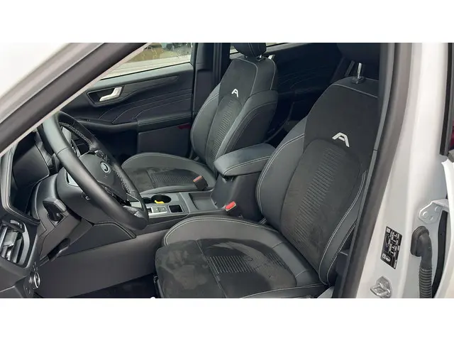 Ford Kuga 2.5 FHEV Active X 2024 Hybride Benzine 20