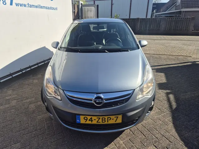 Opel Corsa 1.4-16V Cosmo Nap NL Airco 5 drs 2012 Benzine 22