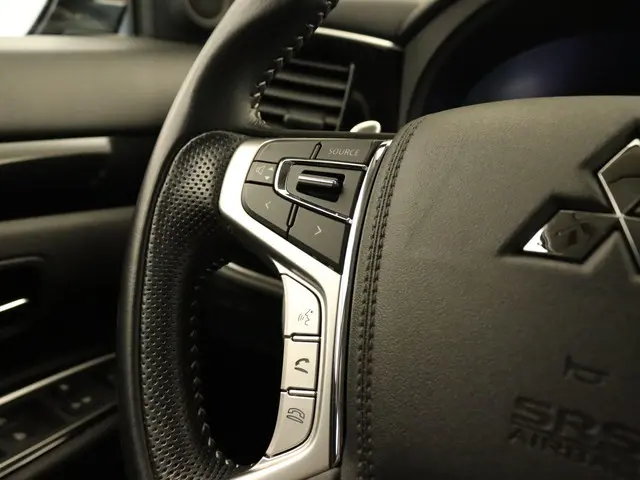 Mitsubishi Outlander 2.4 PHEV Pure 2021 Hybride Benzine 24