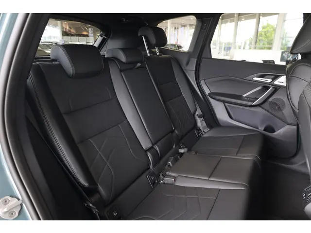 BMW iX1 eDrive20 2025 Elektrisch 9