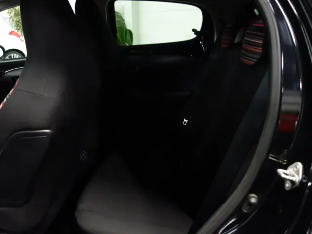 Citroën C1 1.2 e-VTi Airscape Shine 2016 Benzine 15
