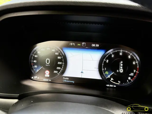 Volvo V90 2.0 T5 Momentum / Orig. NL / NAP 2017 Benzine 15