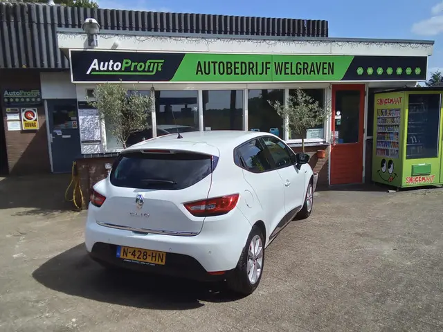 Renault Clio 1.2 16V 2016 Benzine 2