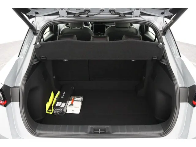 Lexus LBX Elegant 2WD 2025 Hybride Benzine 48