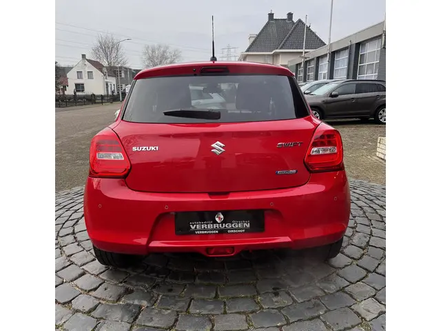 Suzuki Swift 1.2 Select Smart Hybrid 2023 Benzine 25