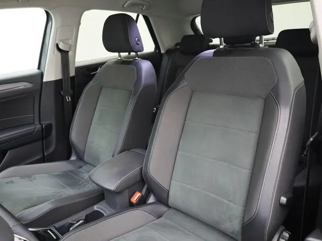 Volkswagen T-Roc 1.5TSI/150PK Style DSG 2022 Benzine 6