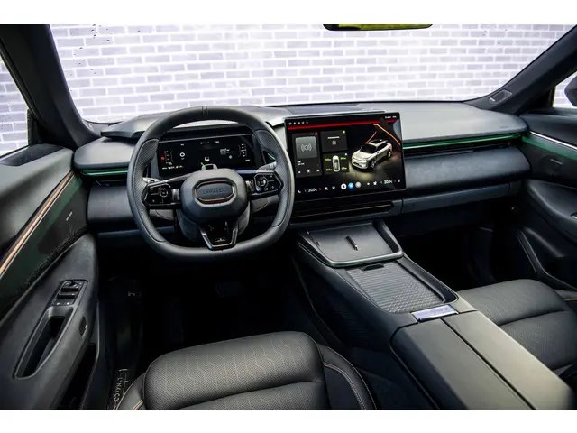 Lynk & Co 08 1.5 More 2025 Hybride Benzine 12