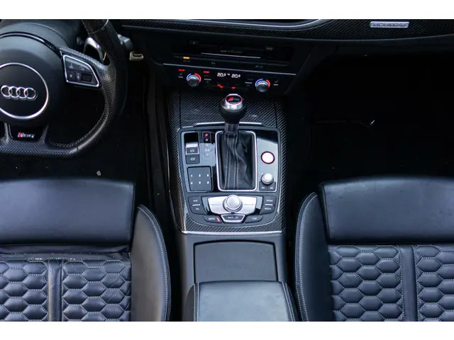Audi RS6 Avant 4.0 TFSI RS 6 quattro 2015 Benzine 8