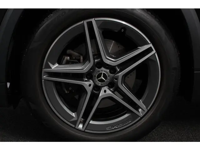 Mercedes-Benz GLA 200 AMG Line Automaat 2020 Benzine 4