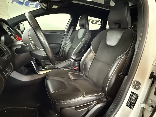 Volvo V40 1.5 T3 Polar+ Sport 2019 Benzine 6