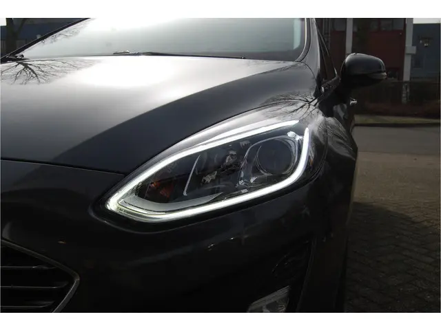 Ford Fiesta Titanium 5dr 125pk | 2018 Benzine 9