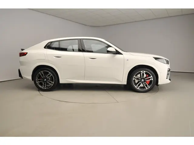 BMW X2 sDrive20i 2025 Benzine 4