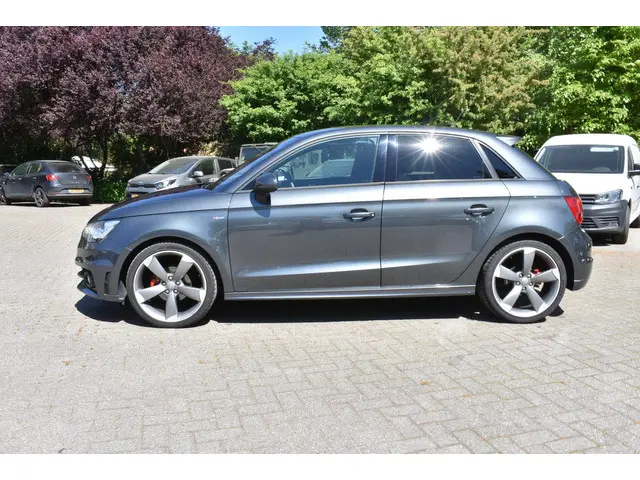 Audi A1 Sportback 1.2 TFSI Pro Line S 2012 Benzine 7