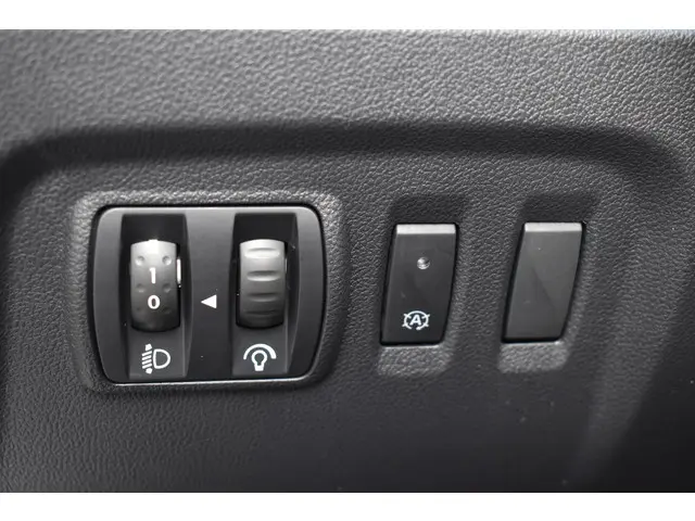 Renault Captur TCe 150 EDC Intens 2018 Benzine 27