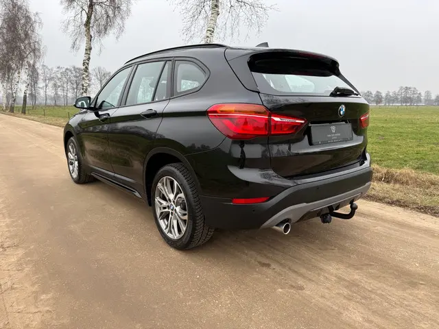 BMW X1 sDrive18i Executive Edition | 2019 Benzine 7