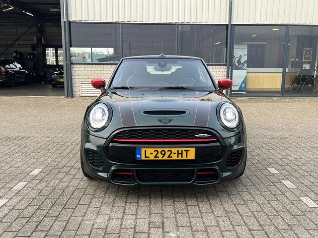 MINI Cooper Cabrio 2.0 John Works Chili 2017 Benzine 48