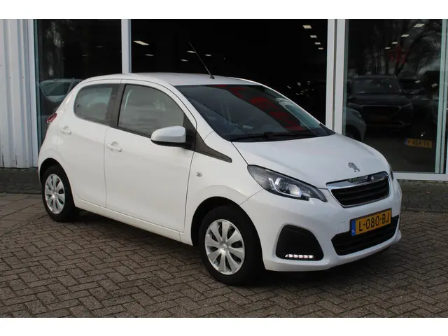 Peugeot 108 1.0 e-VTi Active//Camera//Carplay!! 2021 Benzine 2
