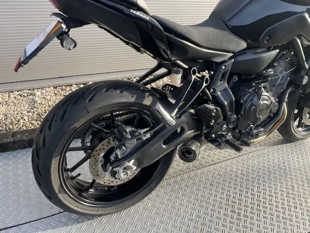 Yamaha MT 07 ABS 2021 Benzine 11