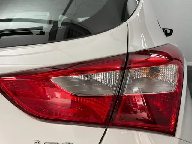 Hyundai i30 1.4 AIRCO PDC LMV 2014 Benzine 26