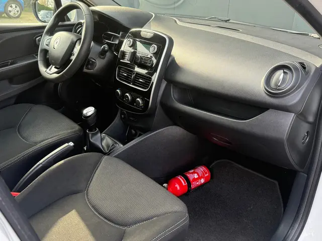 Renault Clio 1.2 16V 2018 Benzine 15