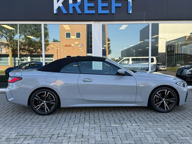 BMW 4 Serie Cabrio 420i High Executive 2023 Benzine 4
