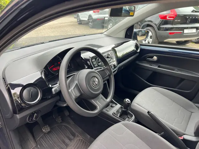 Volkswagen up! 1.0 move up! BlueMotion 2013 Benzine 8