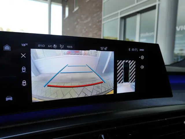 Peugeot 3008 1.2 Hybrid 136 GT 2024 Hybride Benzine 32