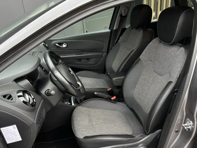 Renault Captur TCe Intens 2019 Benzine 11