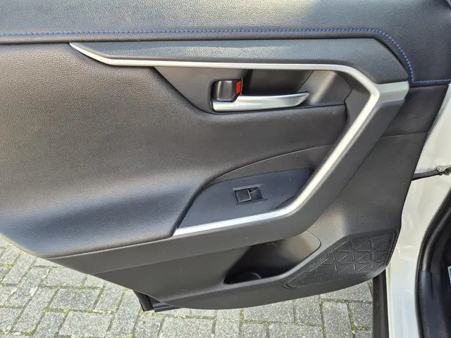 Toyota RAV4 2.5 Hybrid AWD Bi-Tone 2020 Hybride Benzine 33