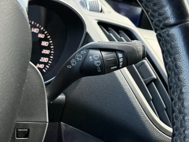 Ford Kuga 1.6 Titanium 2013 Benzine 18
