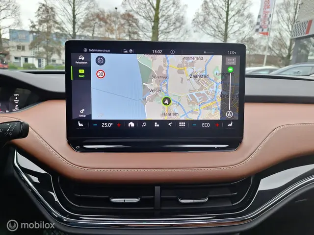 Škoda Enyaq iV 60 / Panoramadak / Trekhaak / 2021 Elektrisch 18