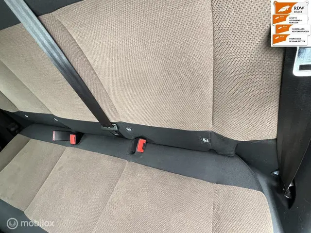Citroën C4 Cactus 1.2 PureTech Shine 2015 Benzine 13