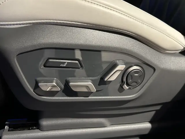 Kia EV9 GT-Line AWD 6p. 99.8 kWh 2024 Elektrisch 42