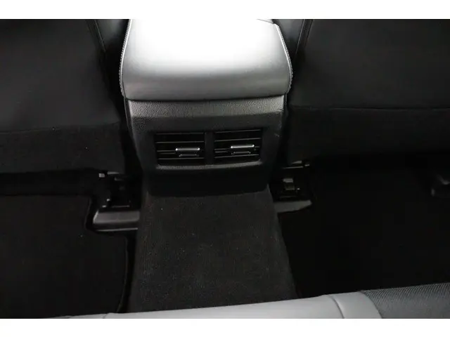 Lexus IS 300h Hybrid Business Line 2017 Hybride Benzine 38