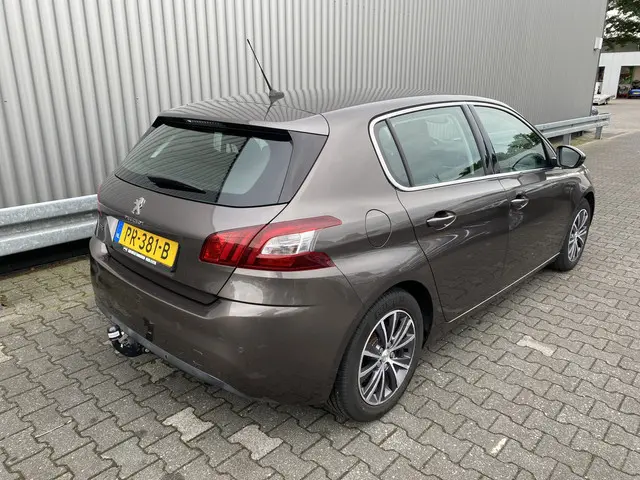 Peugeot 308 2