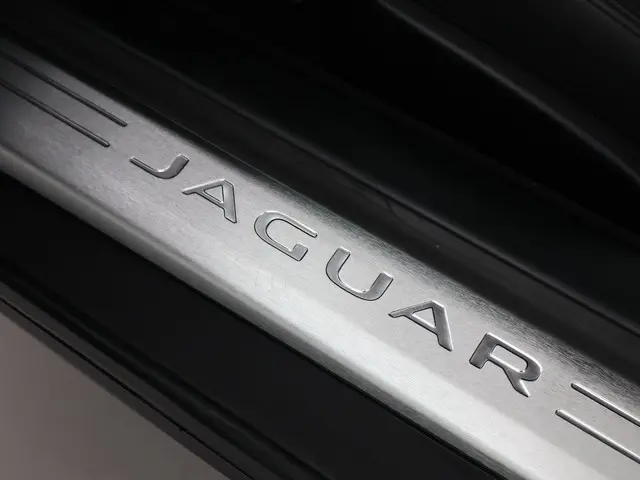 Jaguar F-Type 3.0 V6 340 PK COUPÉ 2017 Benzine 39