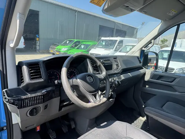 Volkswagen Crafter 35 2.0 TDI L4H3 2019 Diesel 10