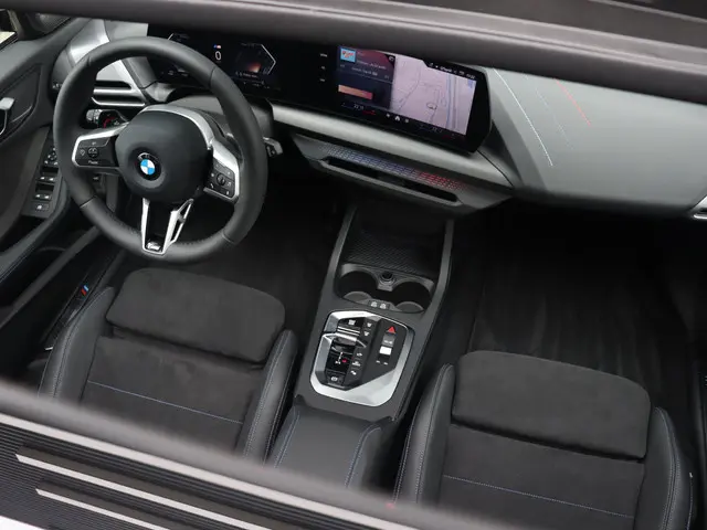 BMW 1 Serie 5-deurs 120 2025 Benzine 15