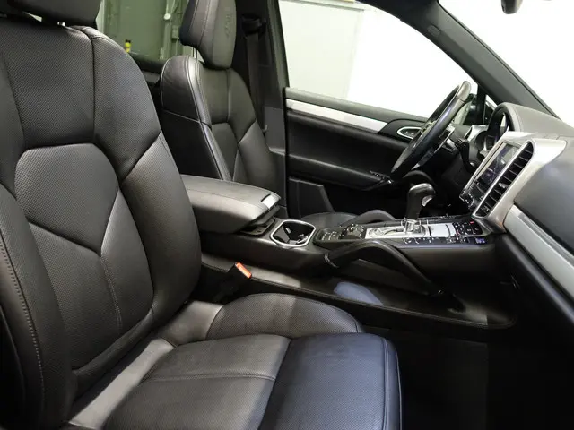 Porsche Cayenne 3.0 D Sport Chrono 310Pk Aut- 2017 Diesel 3