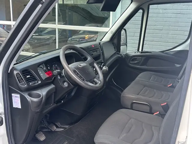 Iveco Daily 35S13V 2.3 352 H1 L2 2016 Diesel 4