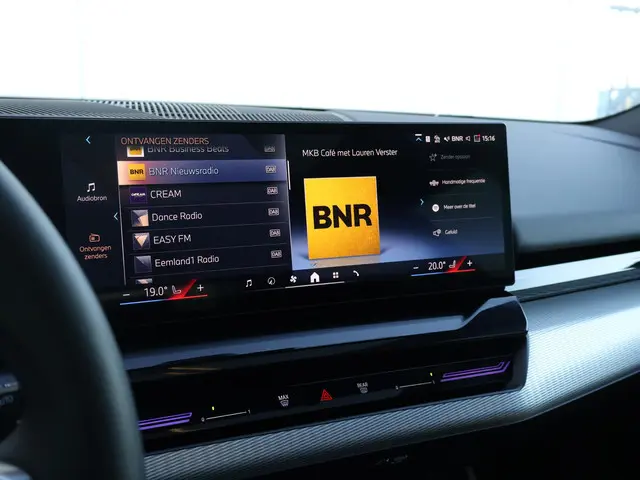 BMW 5 Serie Touring 530e 2024 Hybride Benzine 36