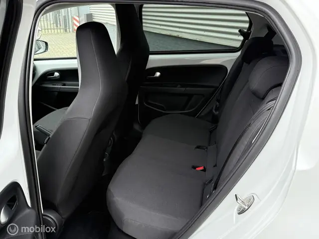 Volkswagen up! 1.0 BMT move up! BTW AIRCO 2020 Benzine 15