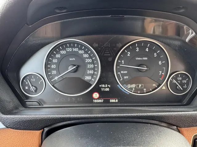 BMW 3 Serie 320i Upgrade Edition 2013 Benzine 17