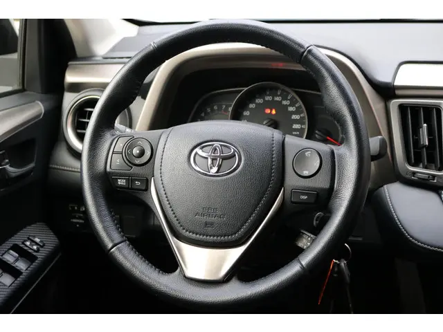 Toyota RAV4 2.0 Dynamic 4WD, Trekhaak 2013 Benzine 18
