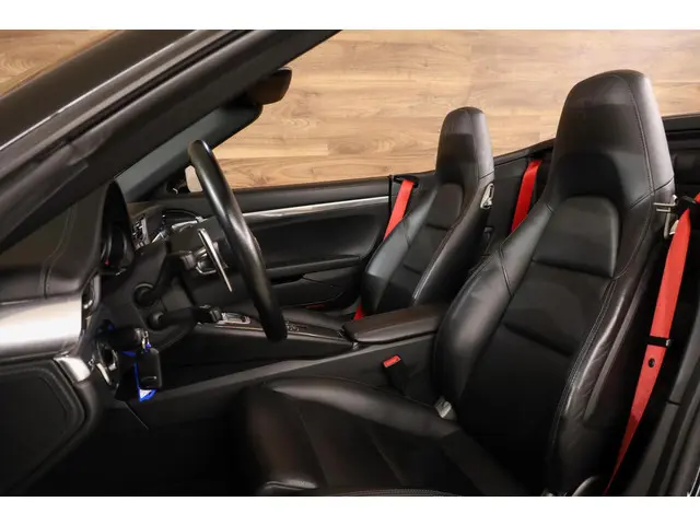 Porsche 911 Cabrio 3.8 Carrera 4S 2014 Benzine 8