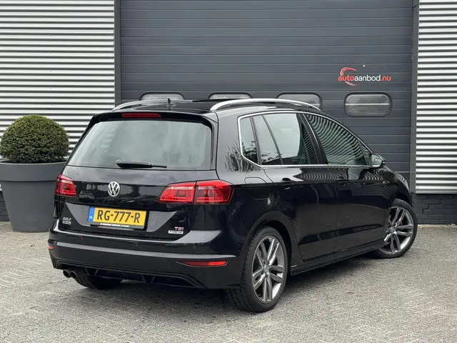 Volkswagen Golf Sportsvan 1.4 TSI Highline 2017 Benzine 2