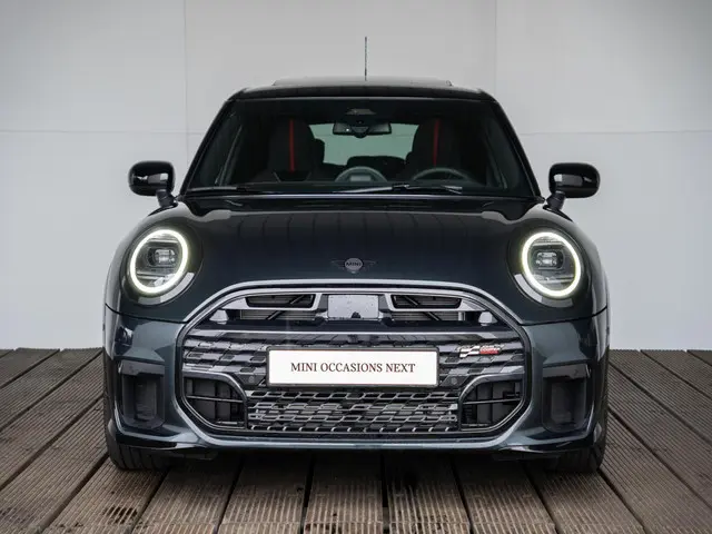 MINI 5-Deurs Cooper C 2025 Benzine 3