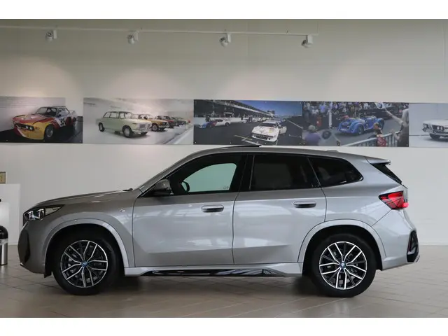 BMW iX1 xDrive30 2024 Elektrisch 4