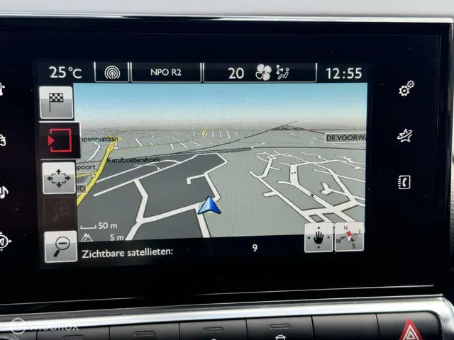 Citroën C4 Cactus 1.2 e-VTi Shine 2014 Benzine 22